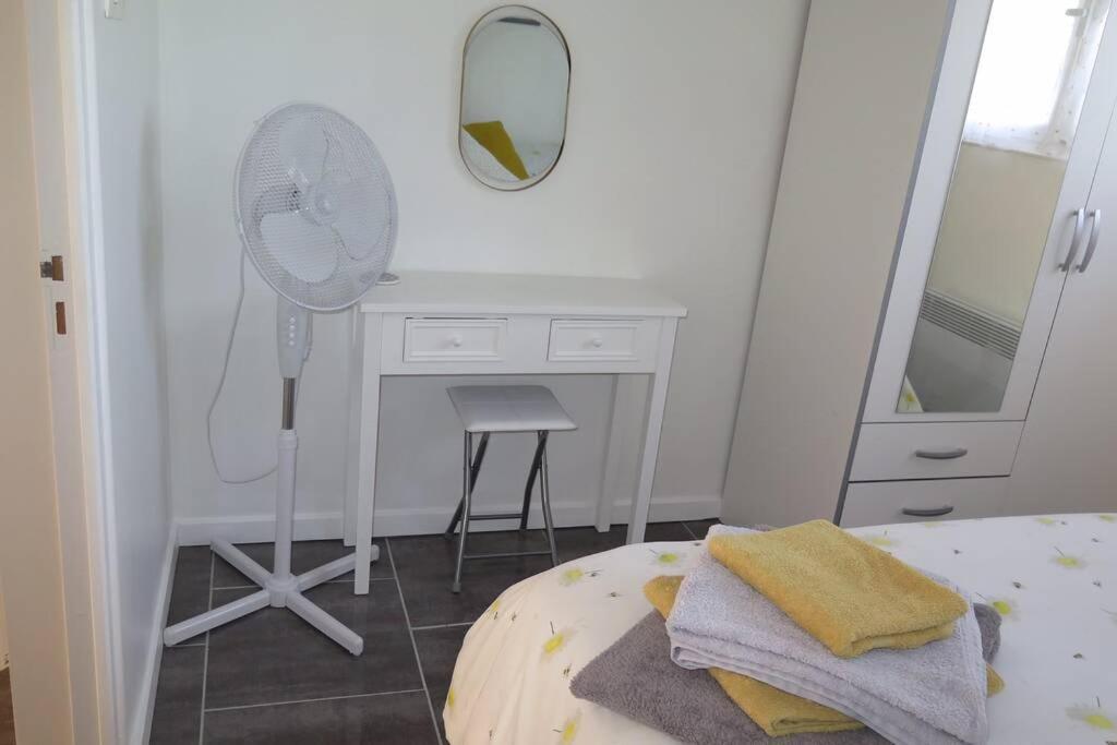 Les Petits Self Contained 2 Bedroom Apartment Molieres (Dordogne) Kültér fotó